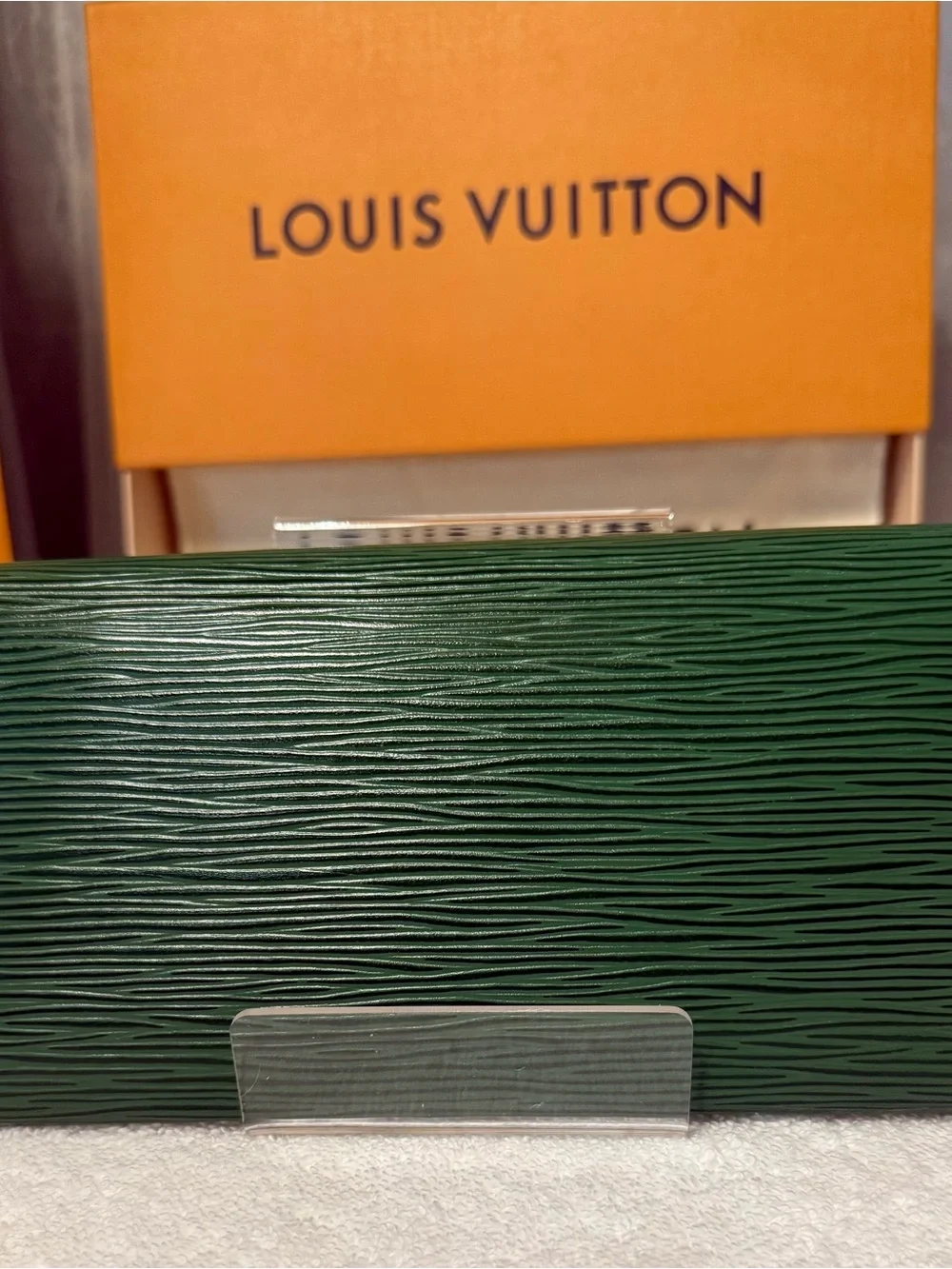Louis Vuitton “RARE” Vivid Deep Green Epi Leather Long Sarah Wallet